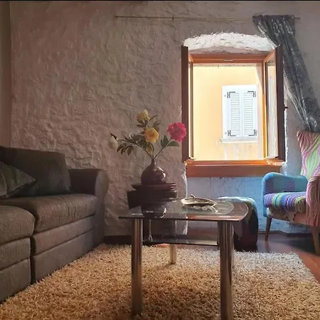 Διαμέρισμα Apartman Lilia